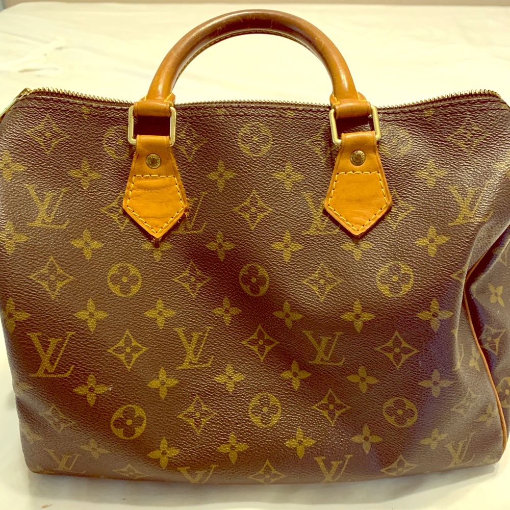 Authentic Louis Vuitton Monogram Speedy 30